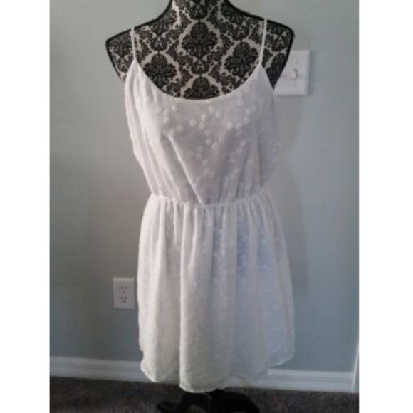 white sundress forever 21
